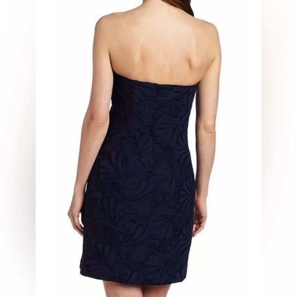 Lilly Pulitzer navy Frankie Dollop of Scallops strapless eyelet dress, size 2 - Picture 2 of 9